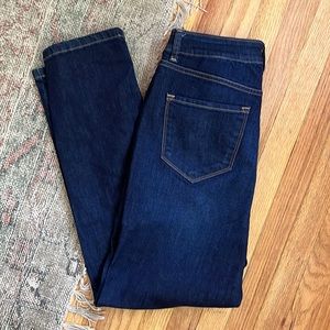 Liz Claiborne size 8 mid rise straight leg